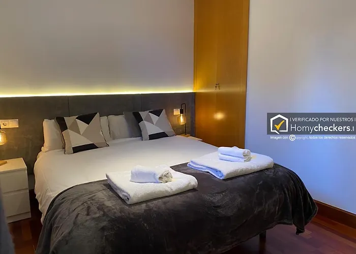 Homyat Duplex Prior アパート サラマンカ